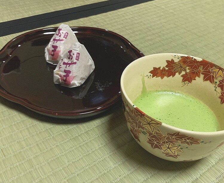 お茶とお茶菓子